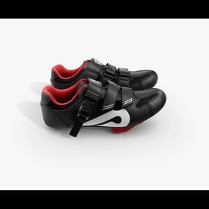 Peleton shoes
Women’s 8
Size 39
With box

Used less than 30 times